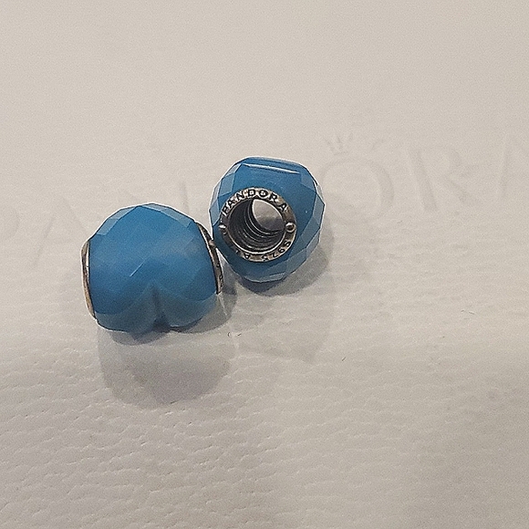 Authentic Pandora charm - Picture 3 of 4